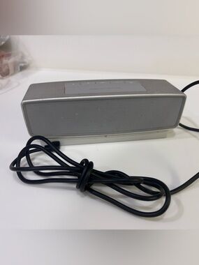 Portable Wireless Bluetooth Speaker - Silver
